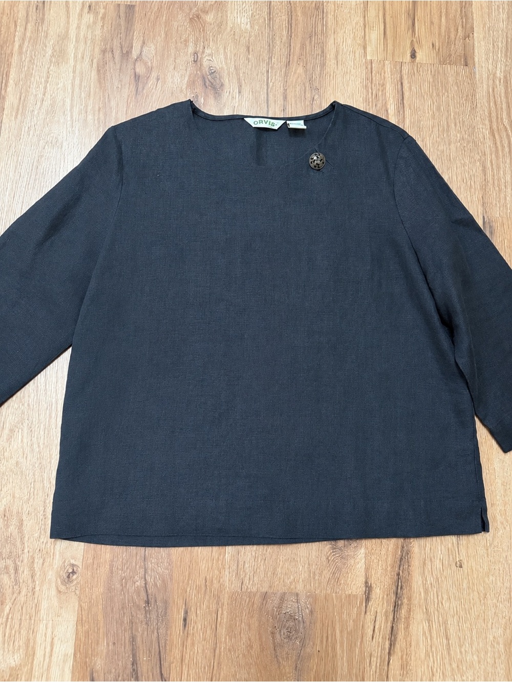 Orvis Black 3/4 Sleeve Crewneck Linen Top w One Button Detail, size L - Picture 2 of 3